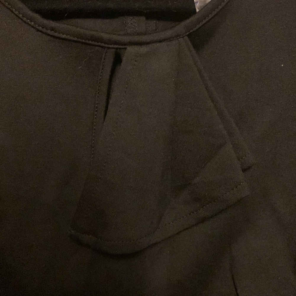 Keyhole Top - Picture 8 of 8